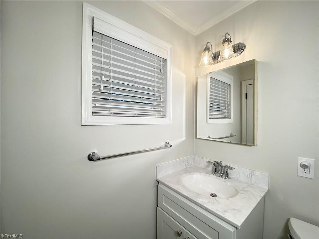 1507 Berwick Road Southwest Winston-Salem, NC 27103 - Photo 14 of 24 Gallery Image 14