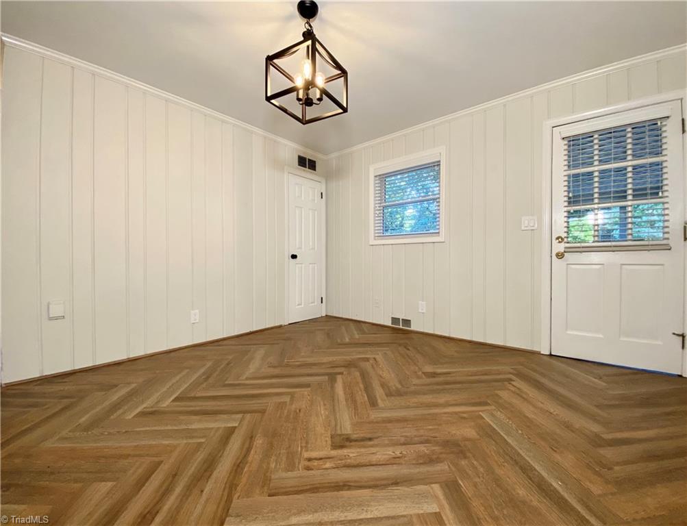 1507 Berwick Road Southwest Winston-Salem, NC 27103 - Photo 3 of 24 Gallery Image 3