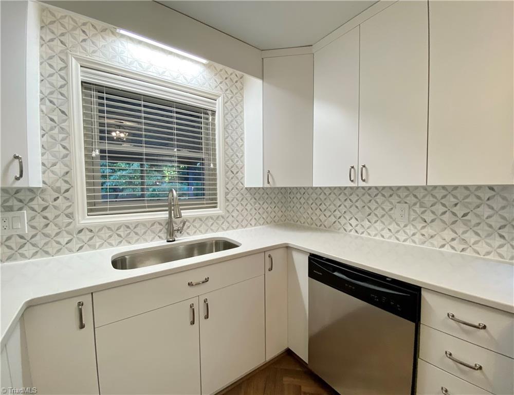 1507 Berwick Road Southwest Winston-Salem, NC 27103 - Photo 8 of 24 Gallery Image 8
