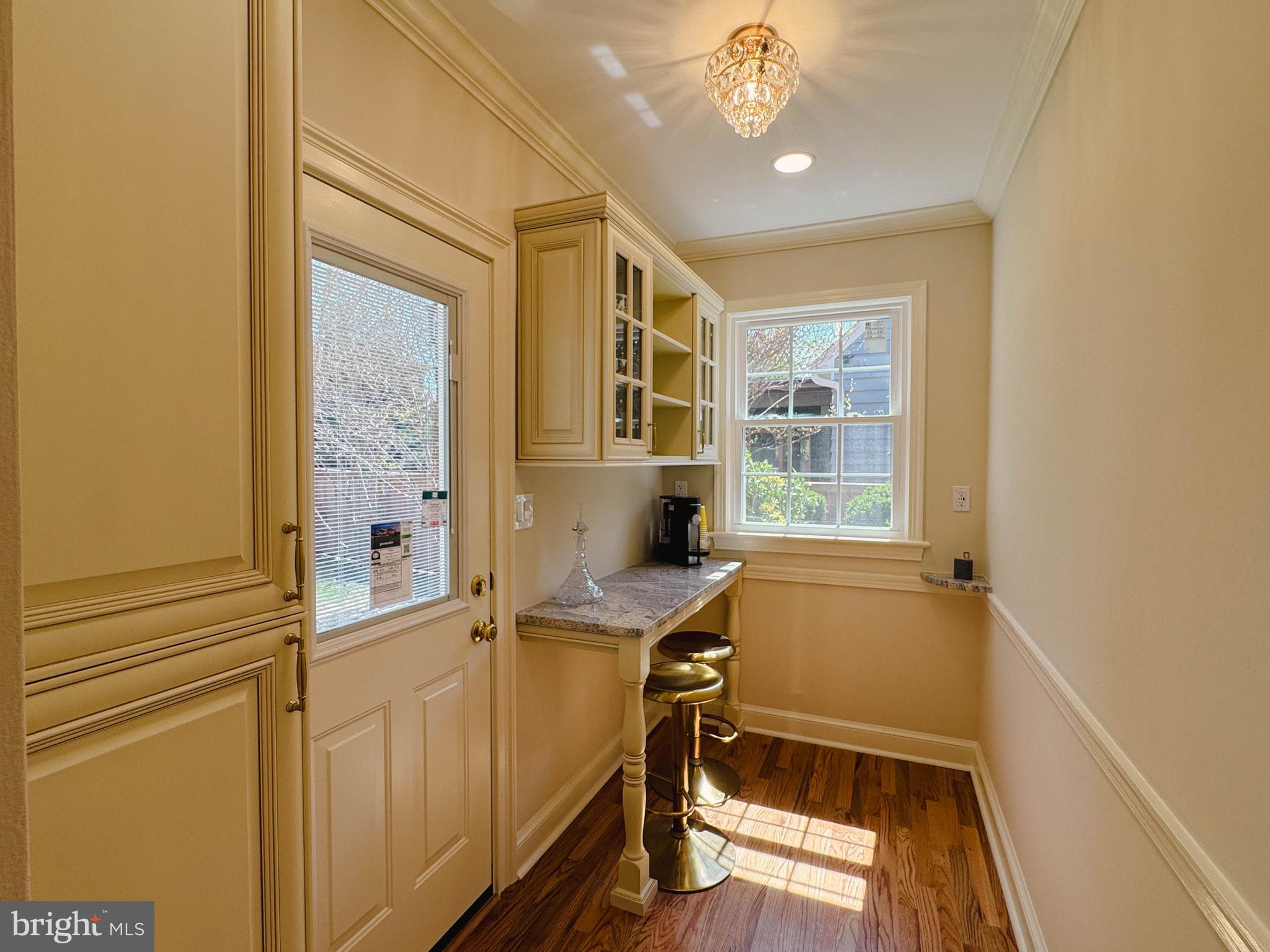 9421 Thornhill Road Silver Spring, MD 20901 - Photo 15 of 42 Kitchen Nook