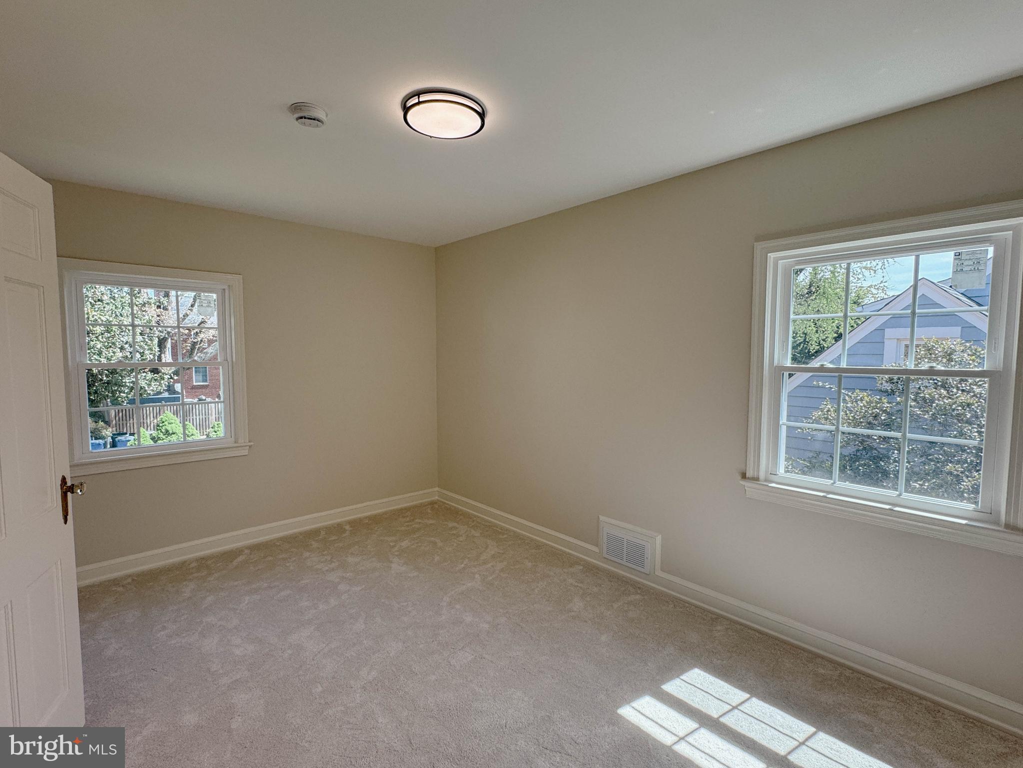 9421 Thornhill Road Silver Spring, MD 20901 - Photo 17 of 42 Bedroom #1