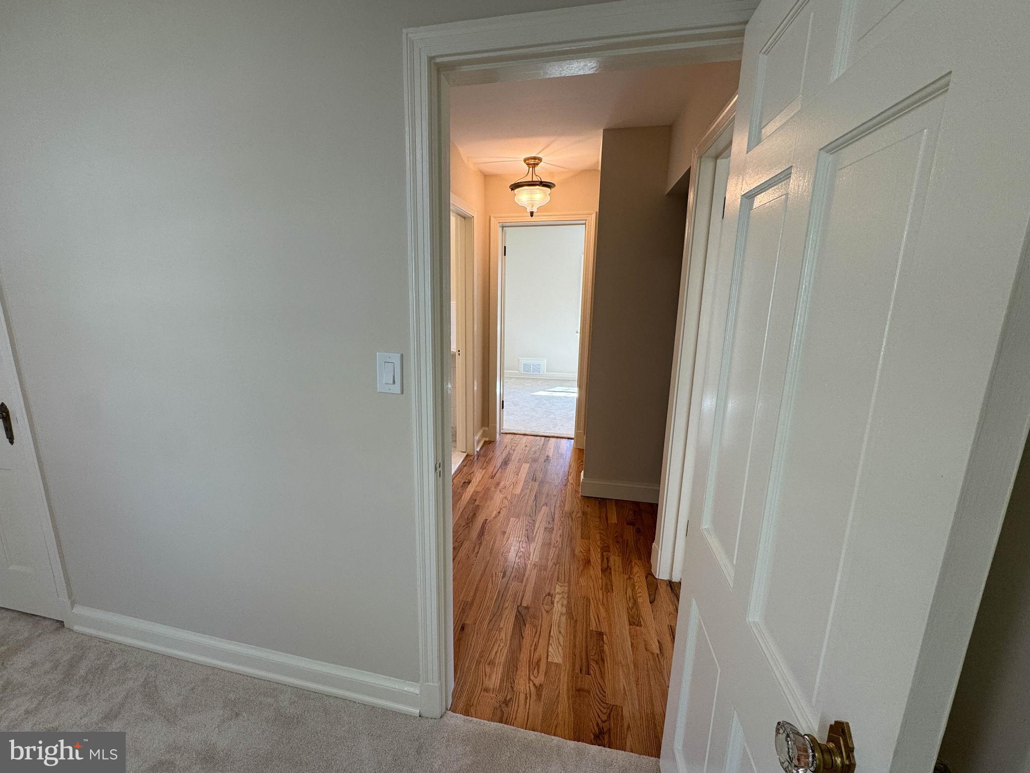 9421 Thornhill Road Silver Spring, MD 20901 - Photo 19 of 42 Upper HAll