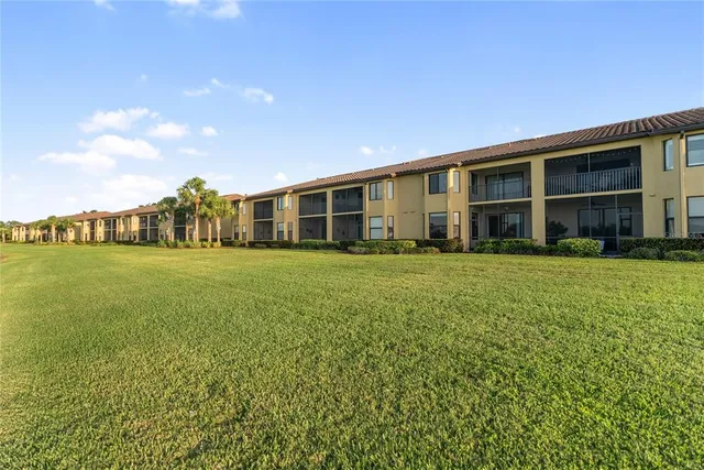 $399,999 | 7235 River Hammock Drive, Unit 103, Bradenton, FL 34212