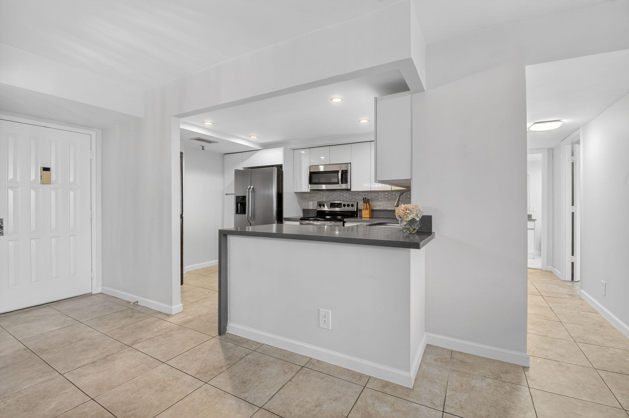 5280 Northwest 2nd Avenue, Unit PH17 Boca Raton, FL 33487 - Photo 9 of 35 9 Kitchen