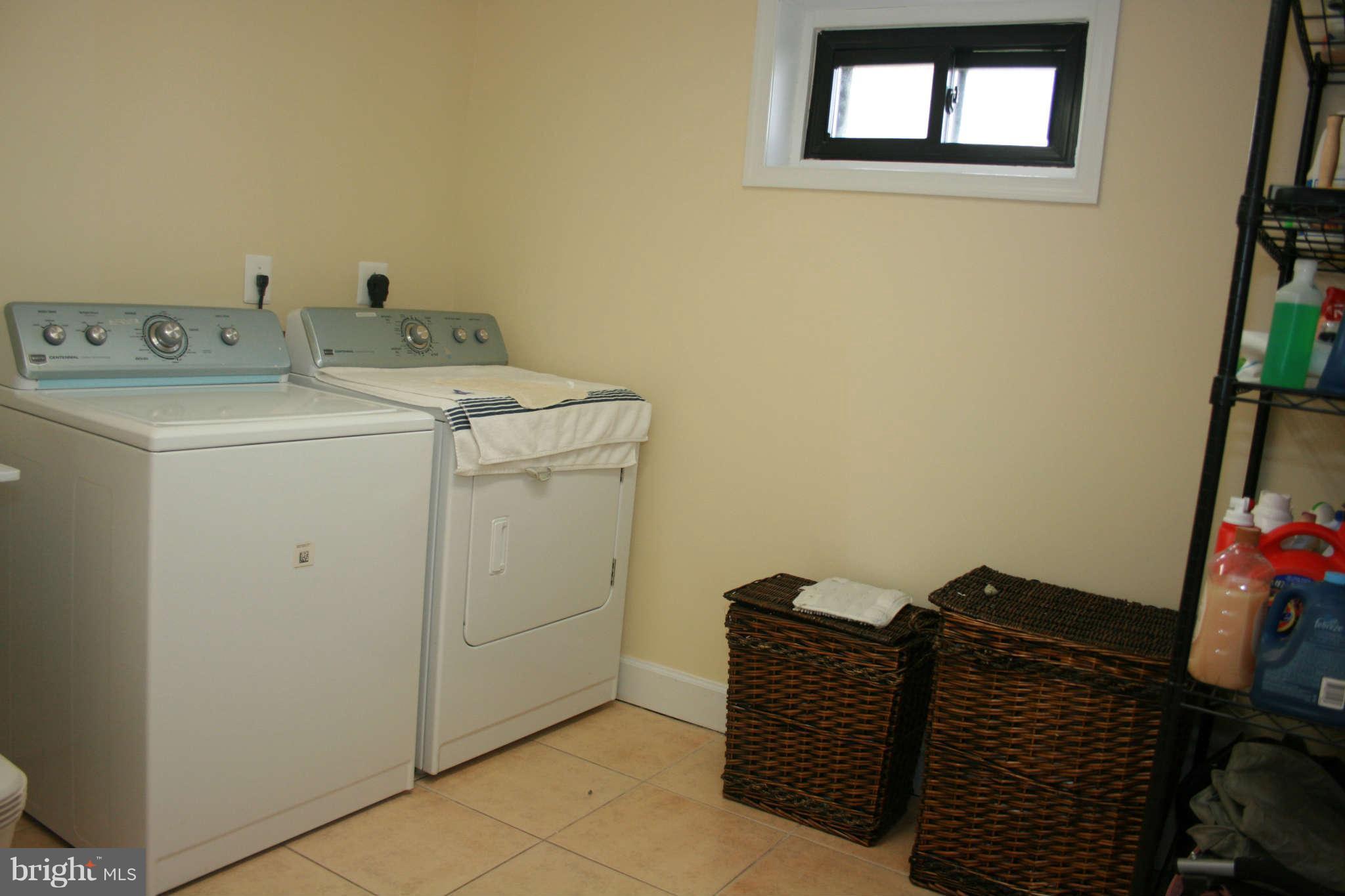 6024 Craig Street Springfield, VA 22150 - Photo 22 of 30 Laundry Room