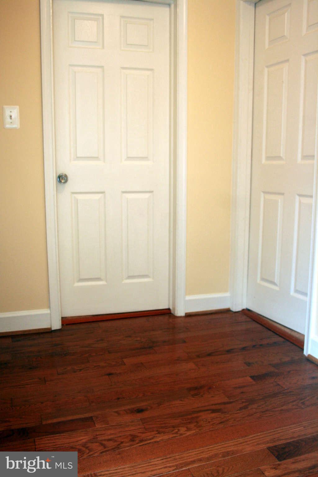 6024 Craig Street Springfield, VA 22150 - Photo 28 of 30 Hallway