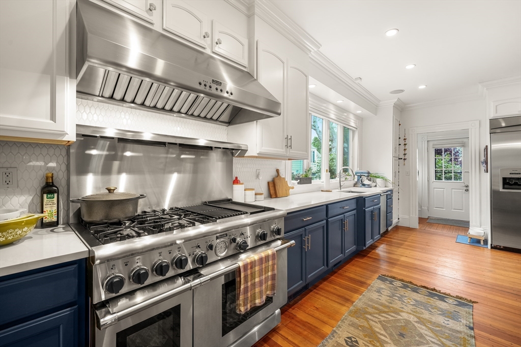 97 Manet Road Newton, MA 02467 - Photo 4 of 35