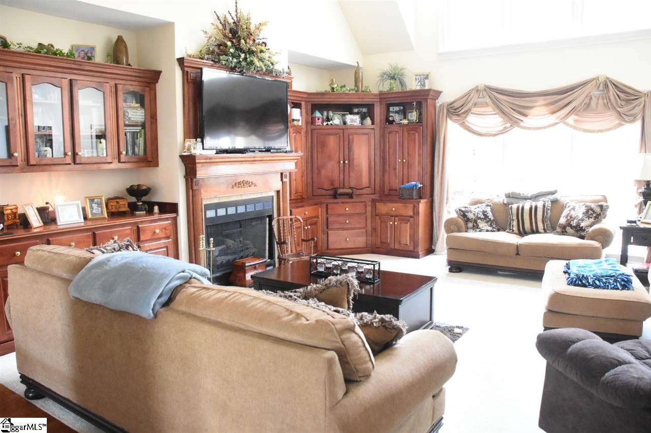 318 Providence Way Easley, SC 29642 - Photo 3 of 35 Gallery Image 3