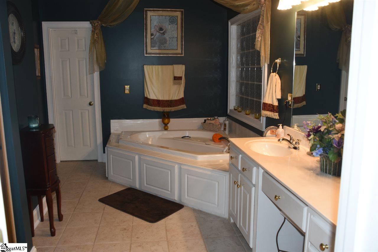 318 Providence Way Easley, SC 29642 - Photo 10 of 35 Gallery Image 10