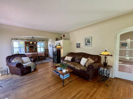 $4,100,000 | 862-64 C Avenue, Coronado, CA 92118