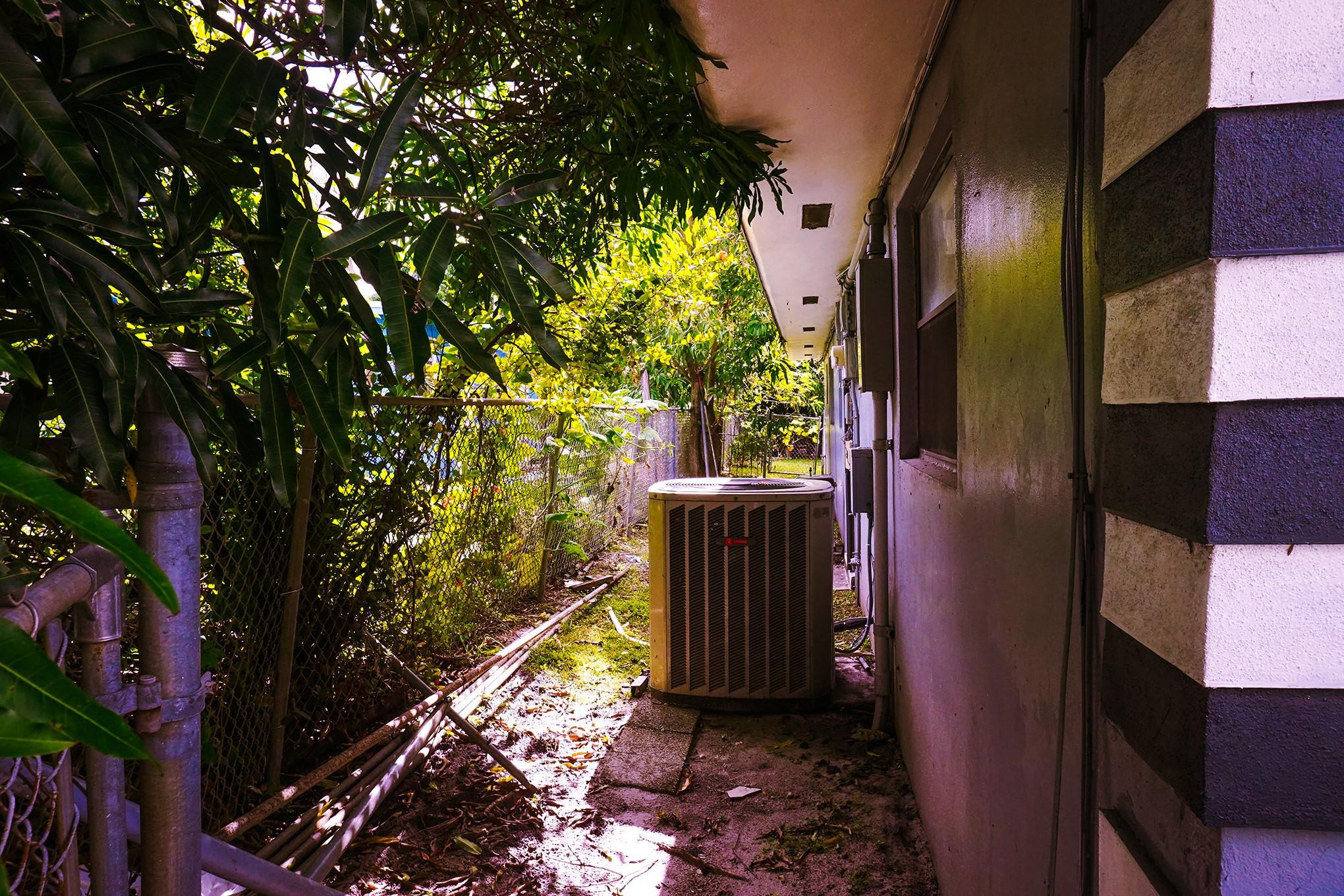 1290 Northeast 144th Street Miami, FL 33161 - Photo 4 of 15 Photo 4