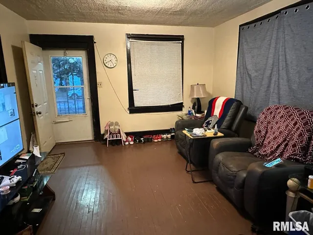 $44,900 | 1909 East Cedar Street, Springfield, IL 62703