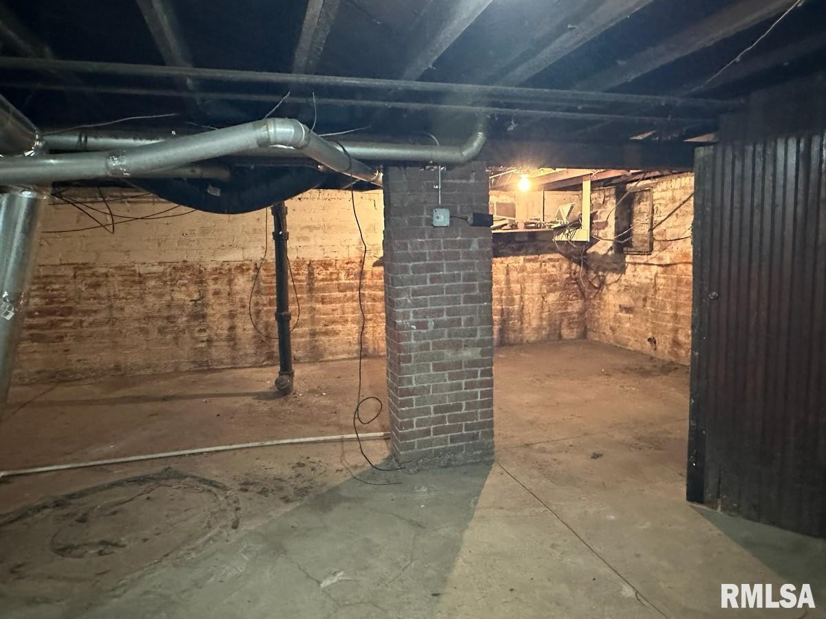 1909 East Cedar Street Springfield, IL 62703 - Photo 7 of 8