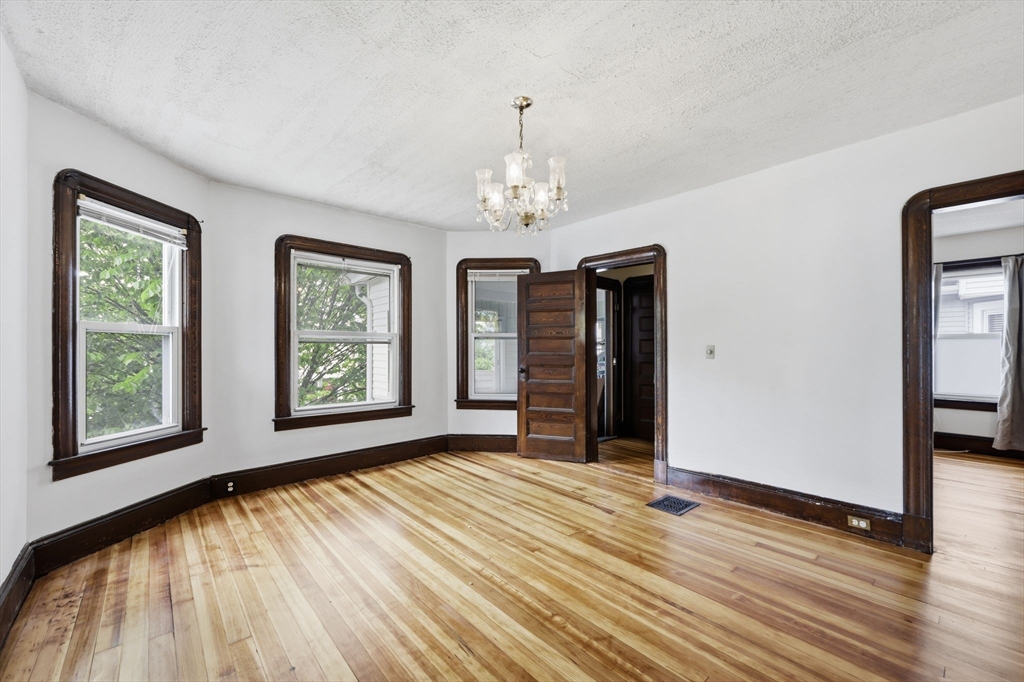 181-183 Northampton Avenue Springfield, MA 01109 - Photo 12 of 40