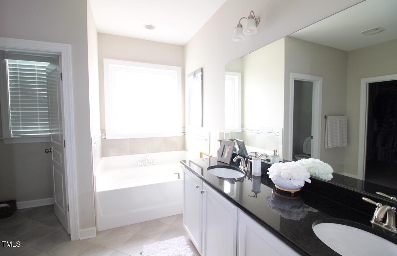 714 Chapanoke Road Raleigh, NC 27603 - Photo 29 of 45 Tezza-9111