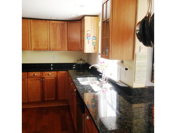 367 Main Dunstable Road Nashua, NH 03062 - Photo 3 of 36