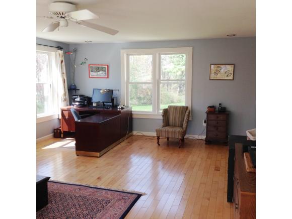 367 Main Dunstable Road Nashua, NH 03062 - Photo 8 of 36