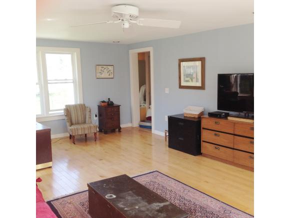 367 Main Dunstable Road Nashua, NH 03062 - Photo 9 of 36