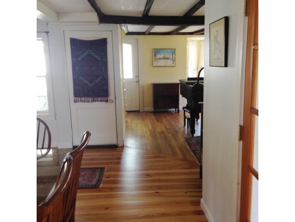 367 Main Dunstable Road Nashua, NH 03062 - Photo 10 of 36