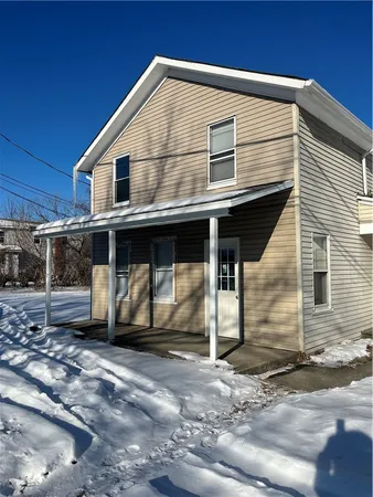 $1,100 | 210 Sullivan Street, Unit 4, Elmira, NY 14901