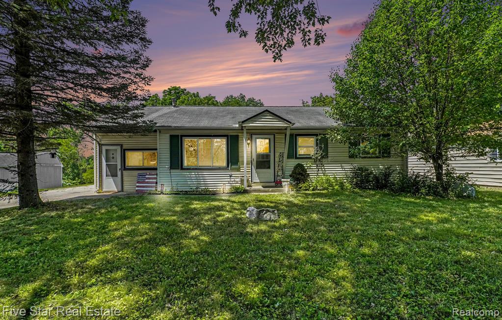 14506 Eddy Lake Road Fenton, MI 48430 - Photo 1 of 22