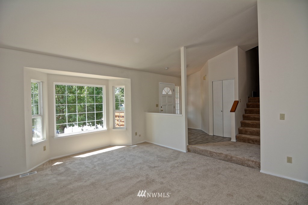 602 213th Street Southwest Bothell, WA 98021 - Photo 2 of 22