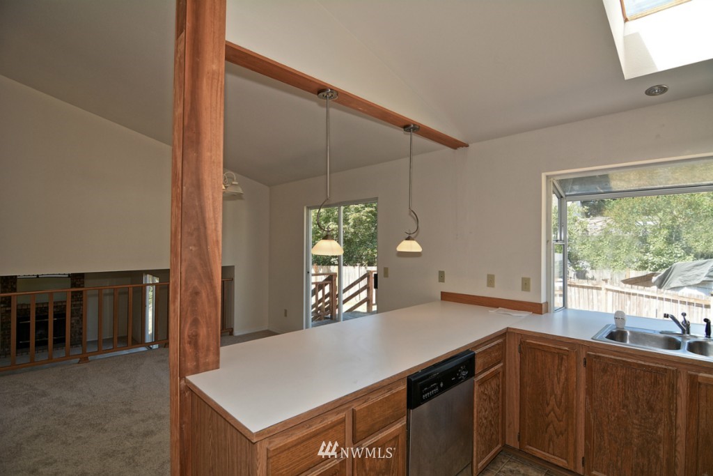 602 213th Street Southwest Bothell, WA 98021 - Photo 12 of 22