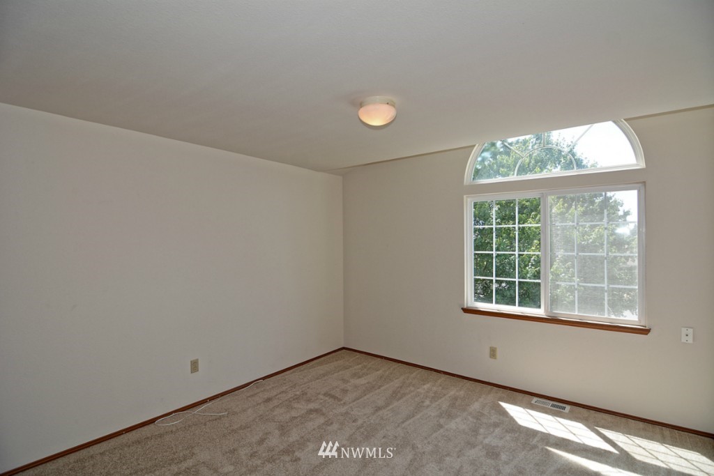 602 213th Street Southwest Bothell, WA 98021 - Photo 13 of 22