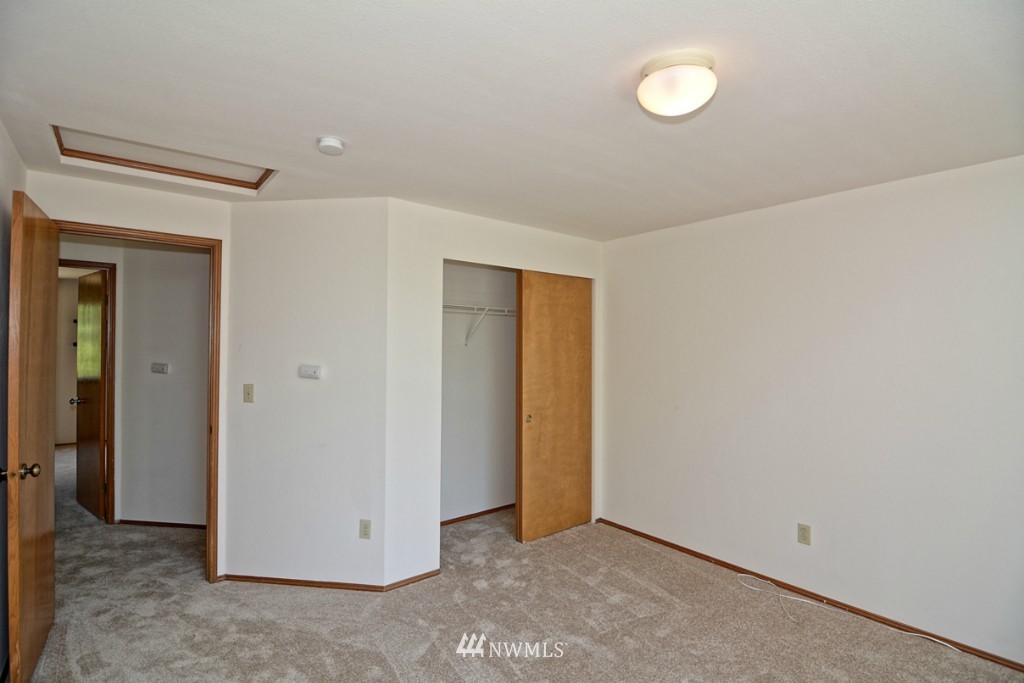 602 213th Street Southwest Bothell, WA 98021 - Photo 14 of 22