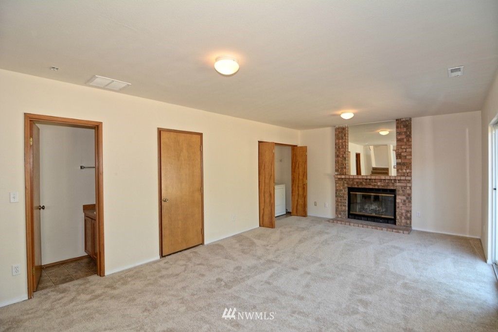 602 213th Street Southwest Bothell, WA 98021 - Photo 18 of 22