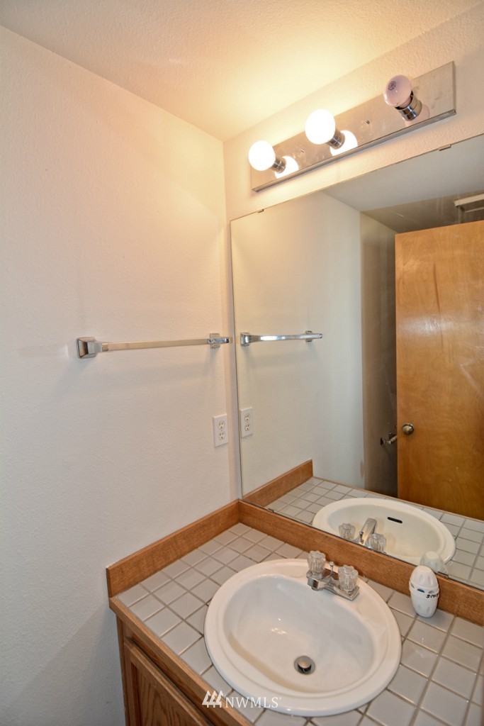 602 213th Street Southwest Bothell, WA 98021 - Photo 19 of 22