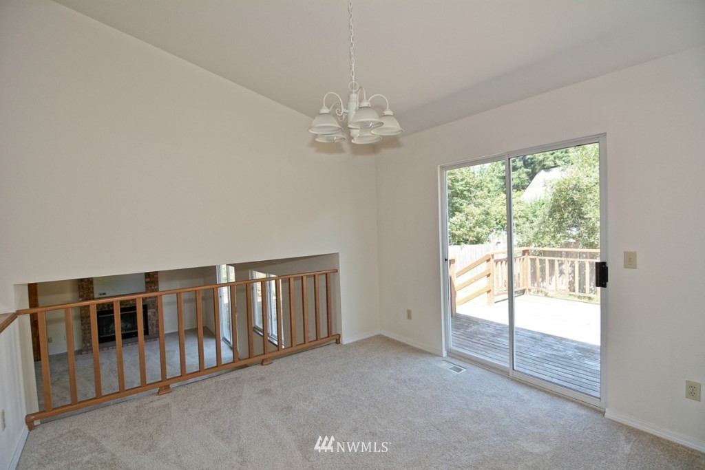 602 213th Street Southwest Bothell, WA 98021 - Photo 5 of 22