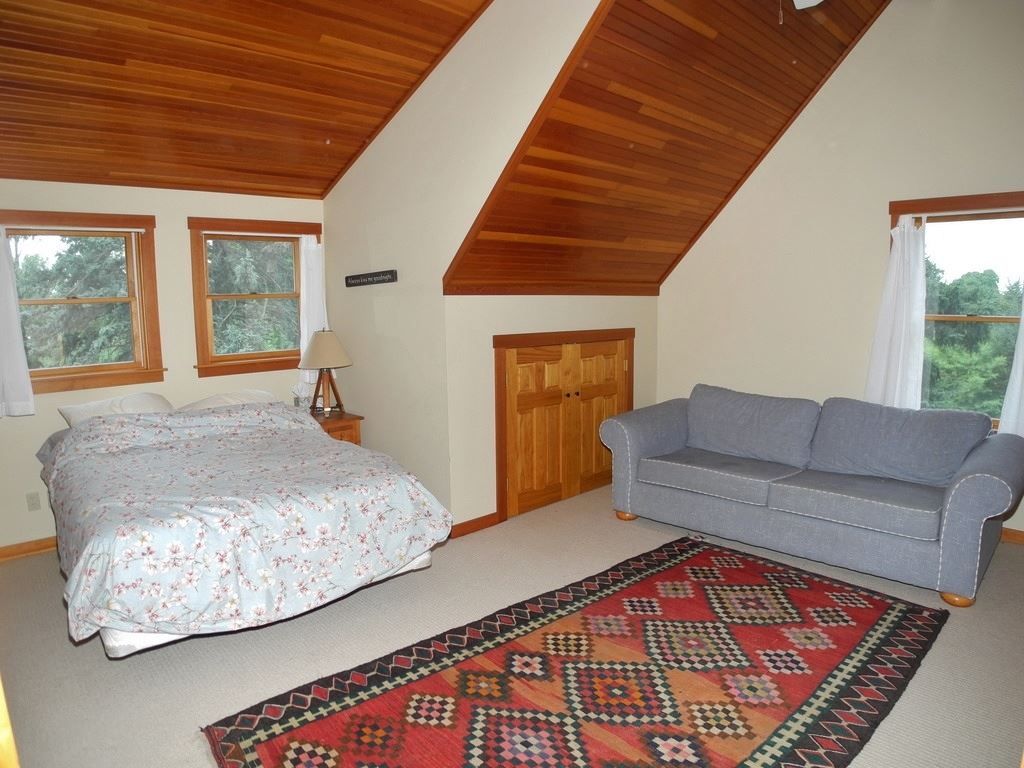 543 South Stony Point Road Suttons Bay, MI 49682 - Photo 22 of 27 1821979-21.JPG