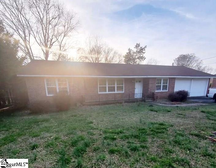 419 Old Cedar Rock Road Easley, SC 29640 - Photo 1 of 18