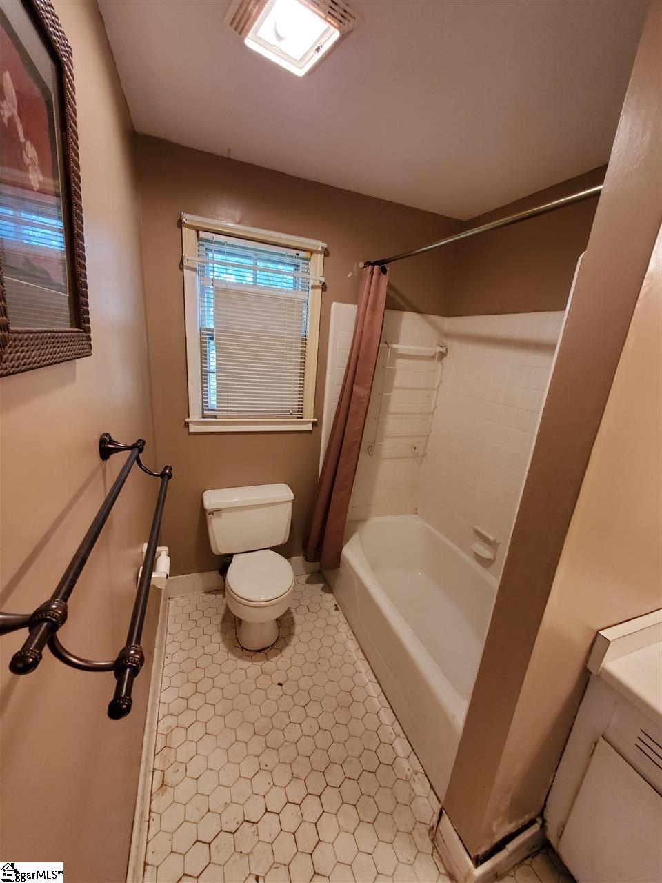 419 Old Cedar Rock Road Easley, SC 29640 - Photo 13 of 18