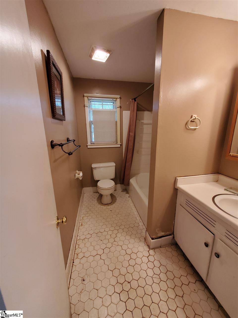 419 Old Cedar Rock Road Easley, SC 29640 - Photo 14 of 18