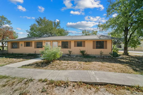 $925 | 206 Bexar Drive, San Antonio, TX 78228