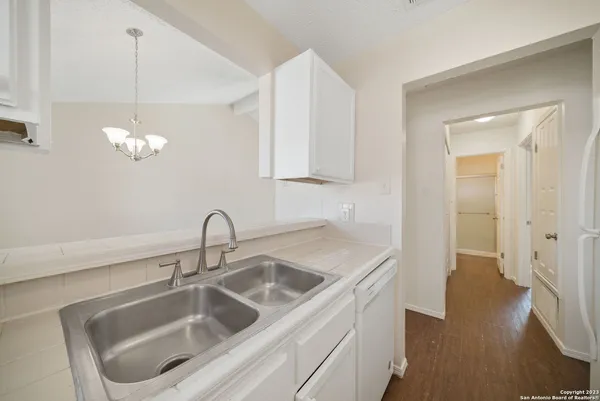 $925 | 206 Bexar Drive, San Antonio, TX 78228