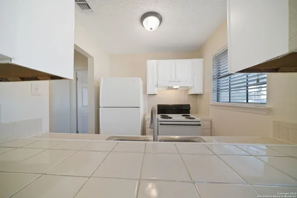 $925 | 206 Bexar Drive, San Antonio, TX 78228