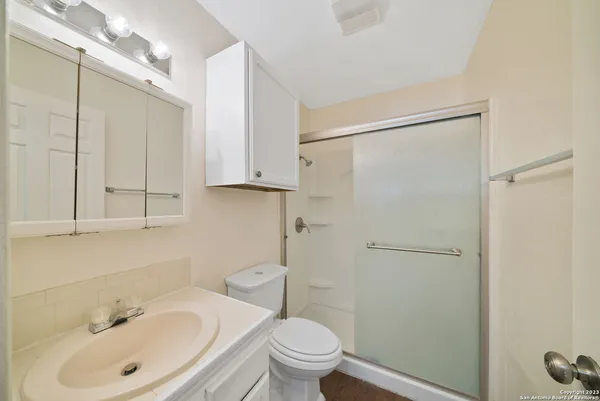 $925 | 206 Bexar Drive, San Antonio, TX 78228