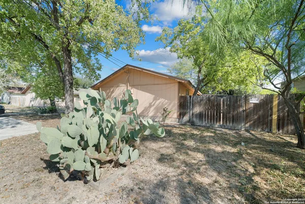 $925 | 206 Bexar Drive, San Antonio, TX 78228
