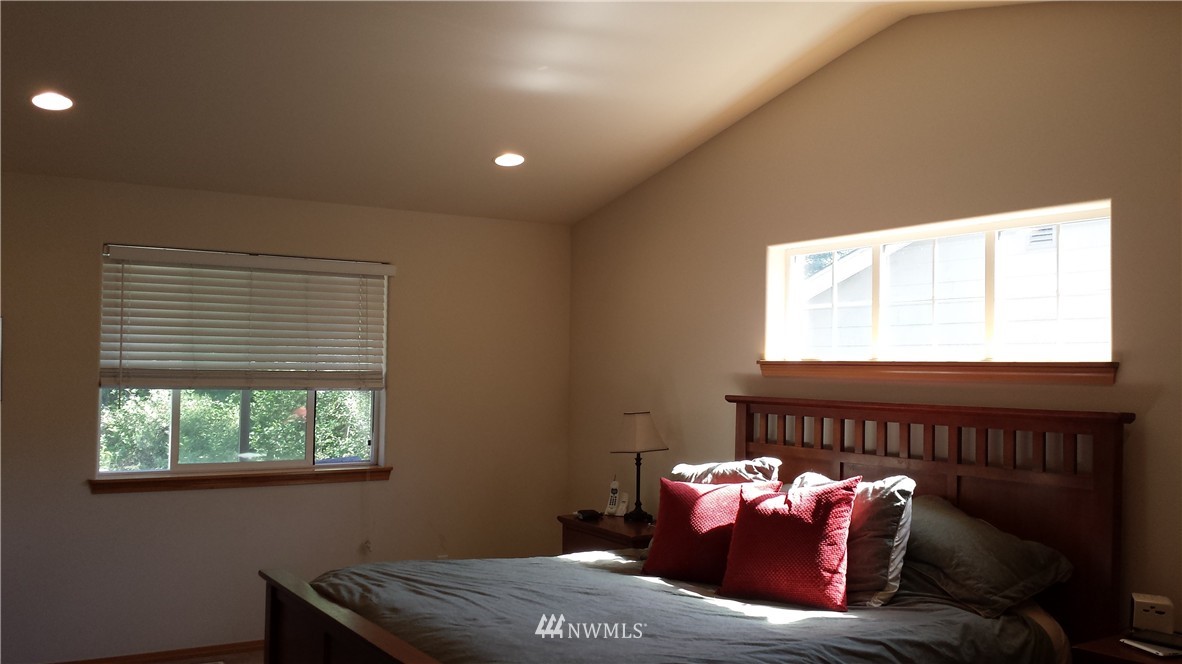 12016 Southeast 186th Street Renton, WA 98058 - Photo 4 of 12 Gallery Image 4