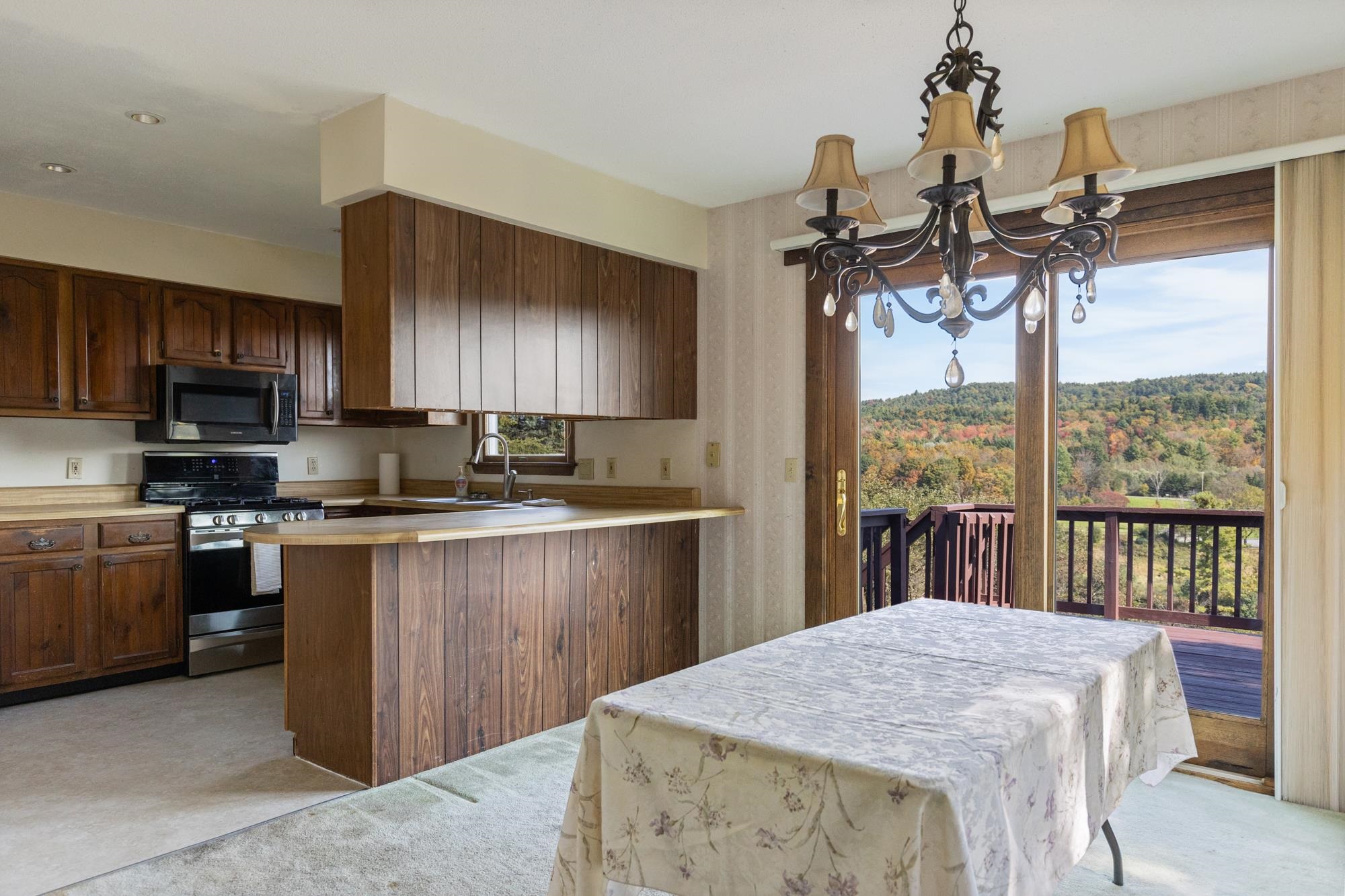 246 Chaloux Lane Williston, VT 05495 - Photo 6 of 40