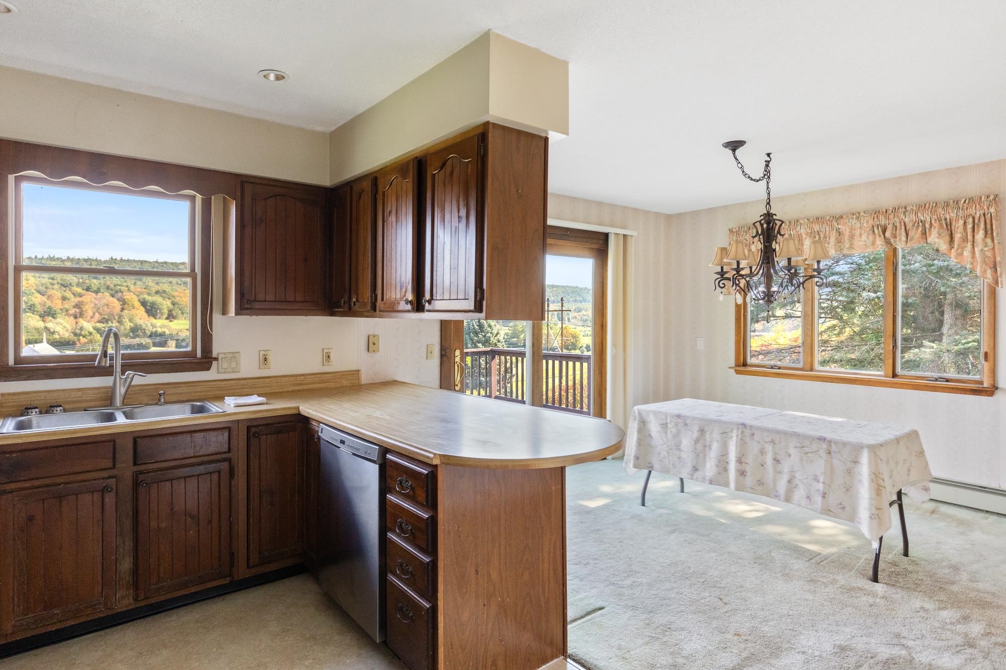 246 Chaloux Lane Williston, VT 05495 - Photo 10 of 40