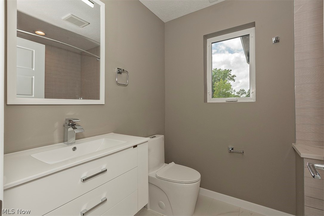 4061 Giles Road Chagrin Falls, OH 44022 - Photo 24 of 34 Gallery Image 24