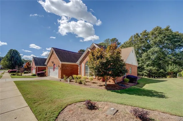 $385,000 | 310 Crossroads Drive, Social Circle, GA 30025