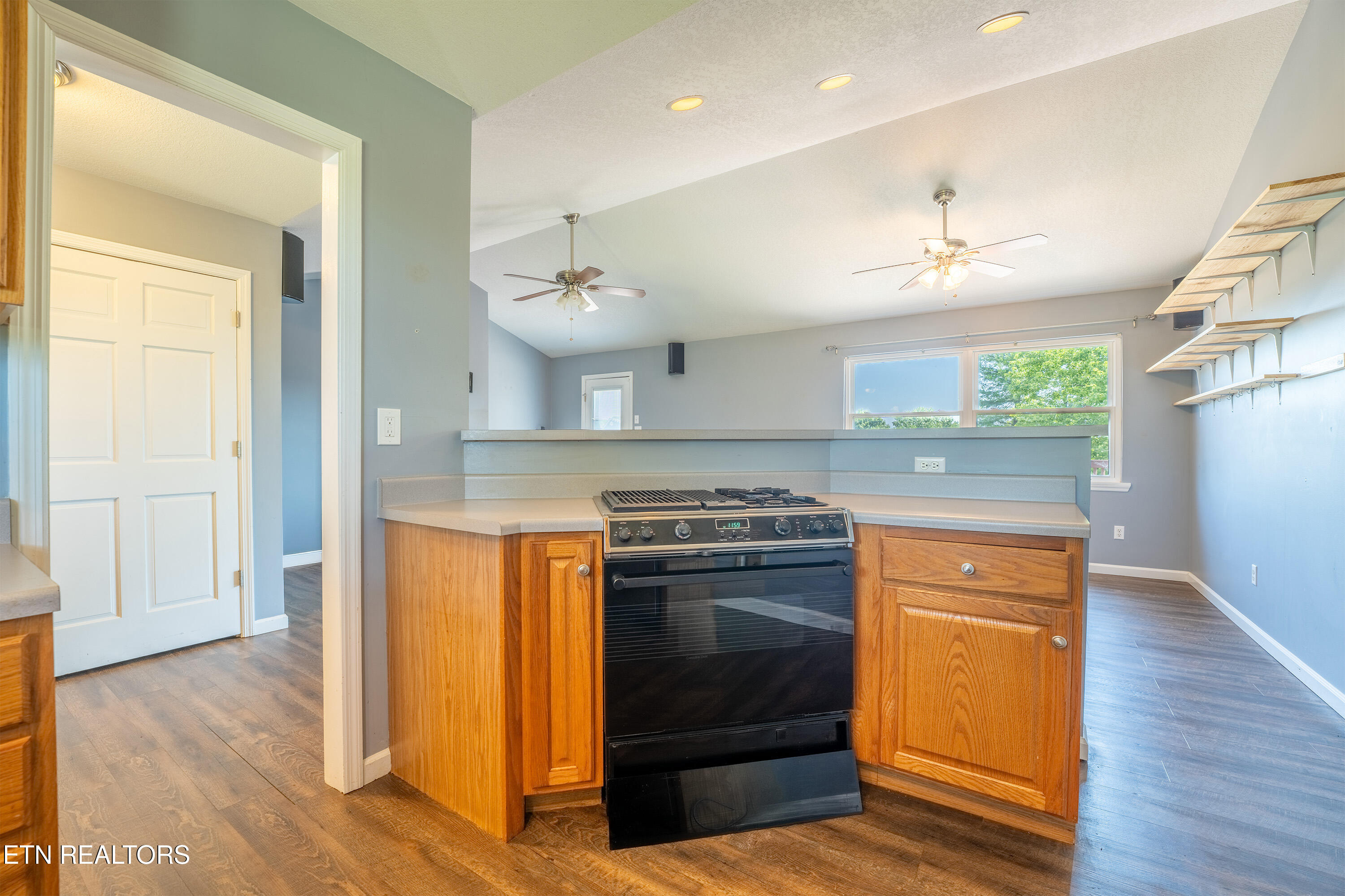 7702 Old Clinton Pike Powell, TN 37849 - Photo 8 of 46 7