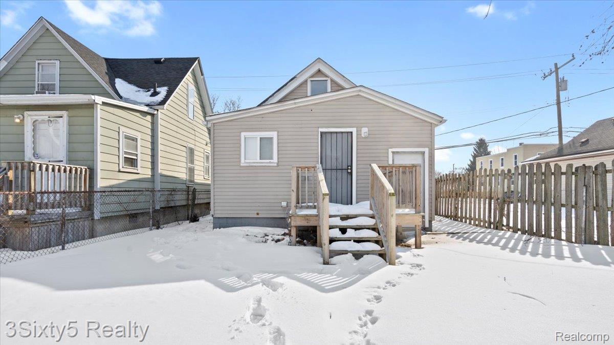 202 Haltiner Street River Rouge, MI 48218 - Photo 16 of 19 Snow covered property