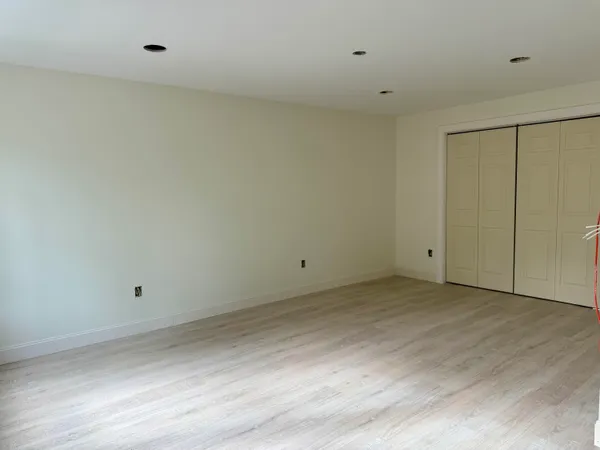 $389,900 | 33 Pinecrest Lane, Pittston, ME 04345