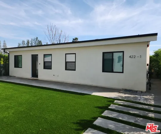 $2,800 | 422 Almond Avenue, Monrovia, CA 91016